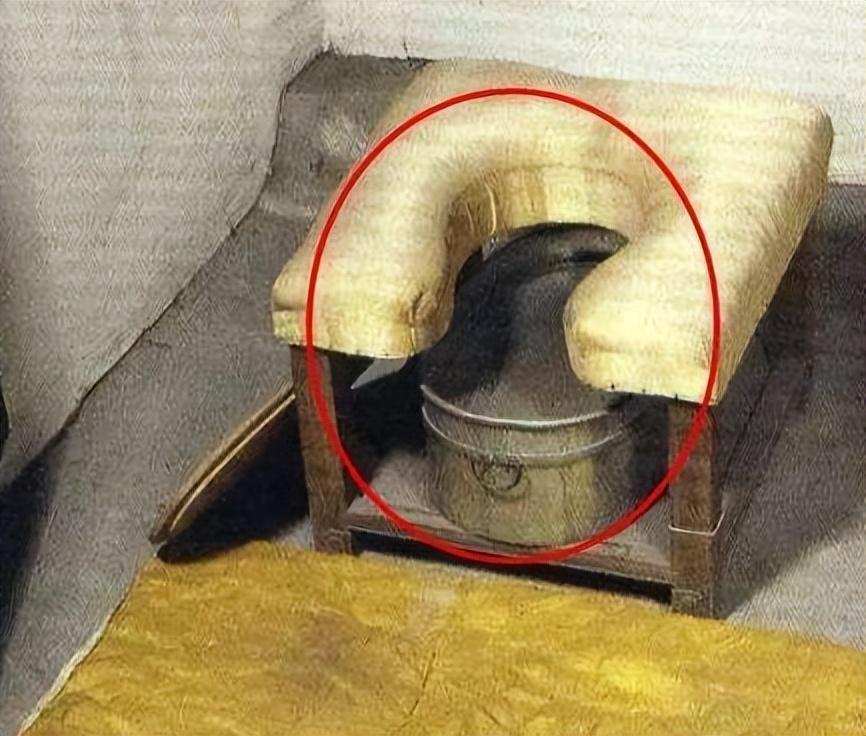 浅析古代紫禁城内没有茅厕怎么解决个人问题？
只要说到紫禁城，读者朋友们肯定会联想