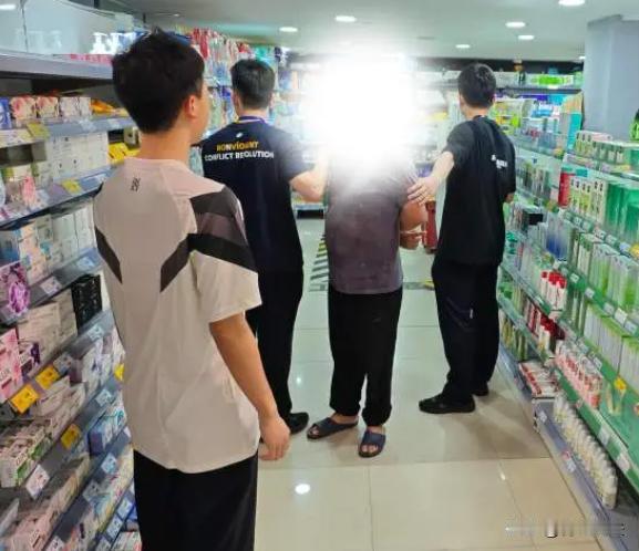 浙江，一男子工资只有6千，每个月给3千老婆，男子感觉对不起老婆，应该给她更好的生