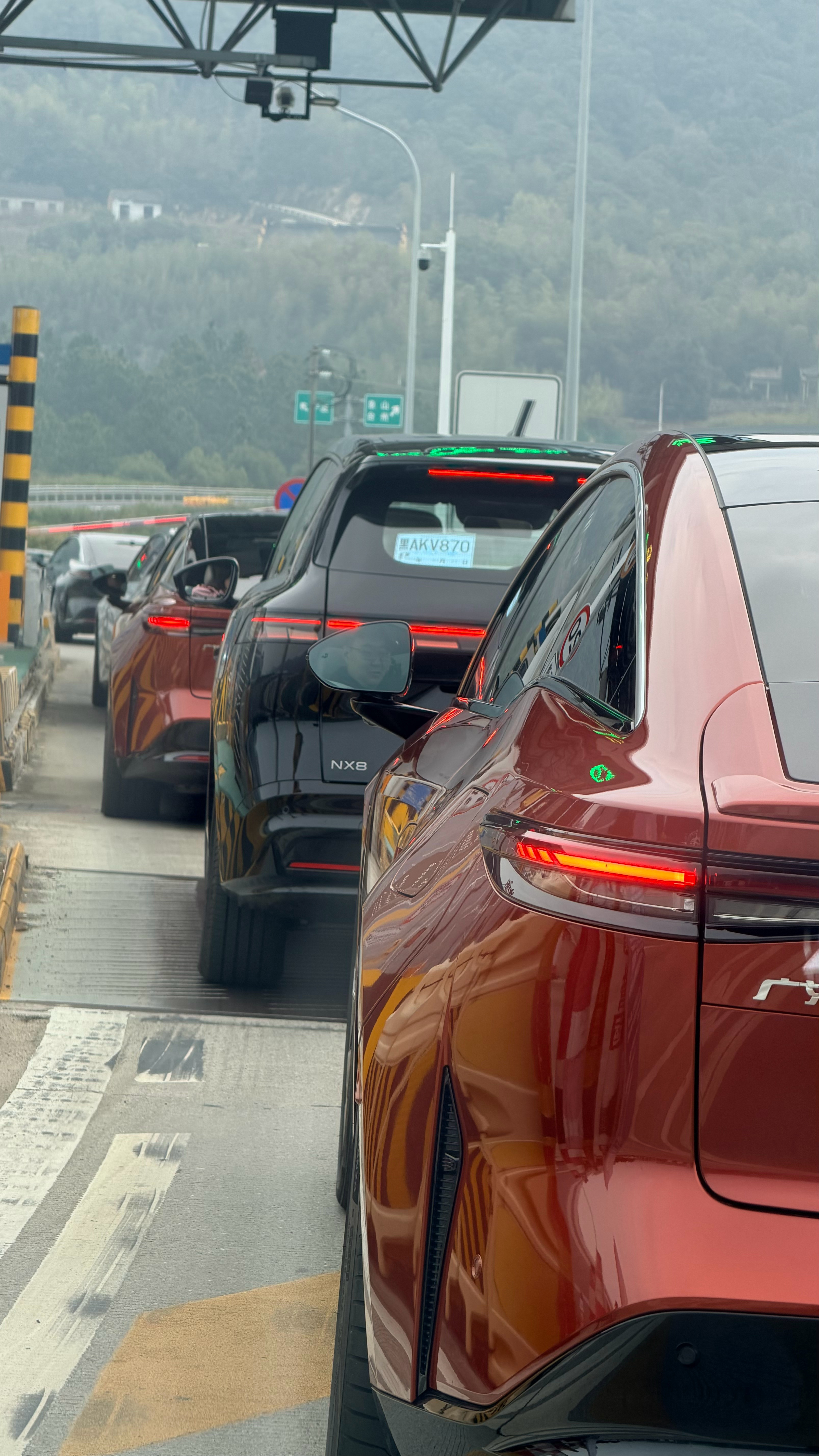 东风日产大大大牌这回玩大了今天正好看到一台 NX8，看外形还不错，没想到配置这么