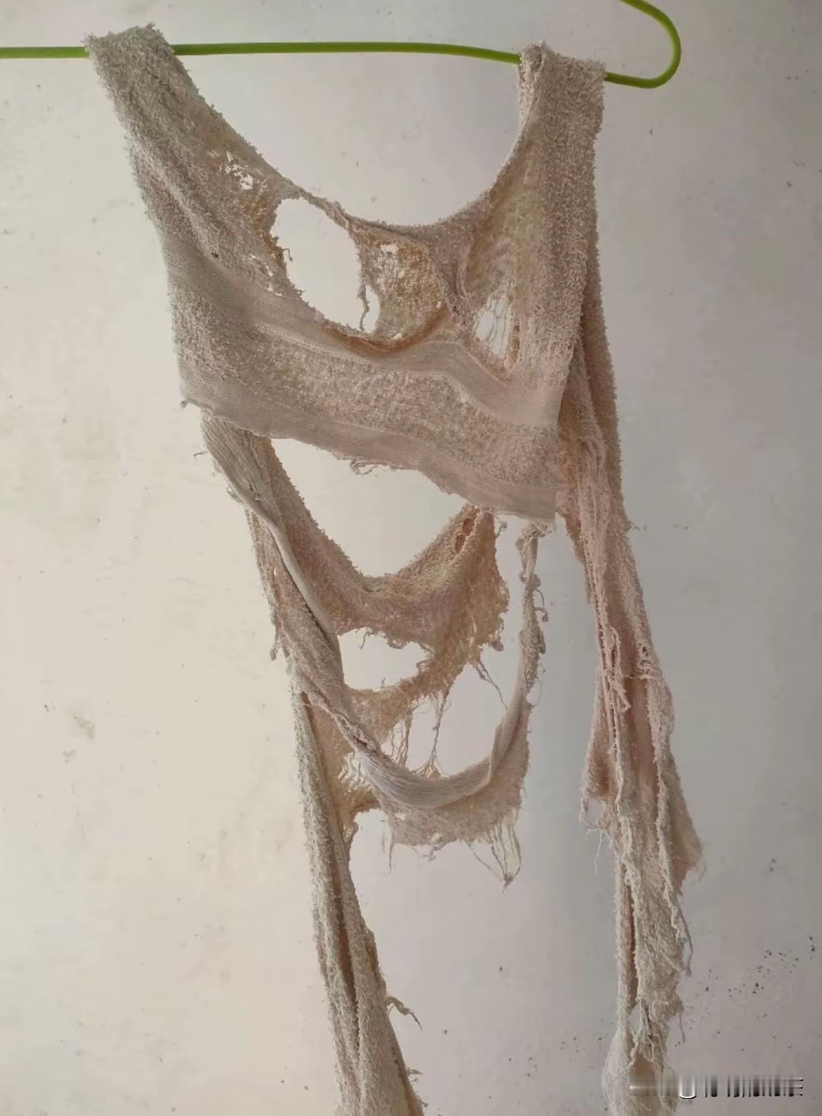 还能凑合着用俩月吧……