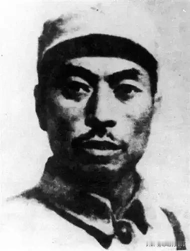 “一到晚上，特别到后半夜，零下将近40度，大树都冻得嘎吧嘎吧响，非常艰难，因为密