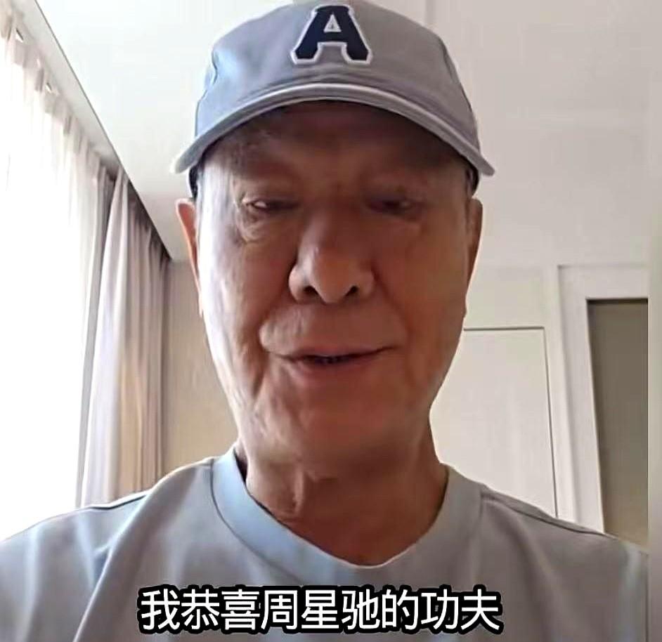 骂了周星驰这么多年，李修贤这回终于松口了。
以前一句“反骨仔”喊得难听，如今却肯