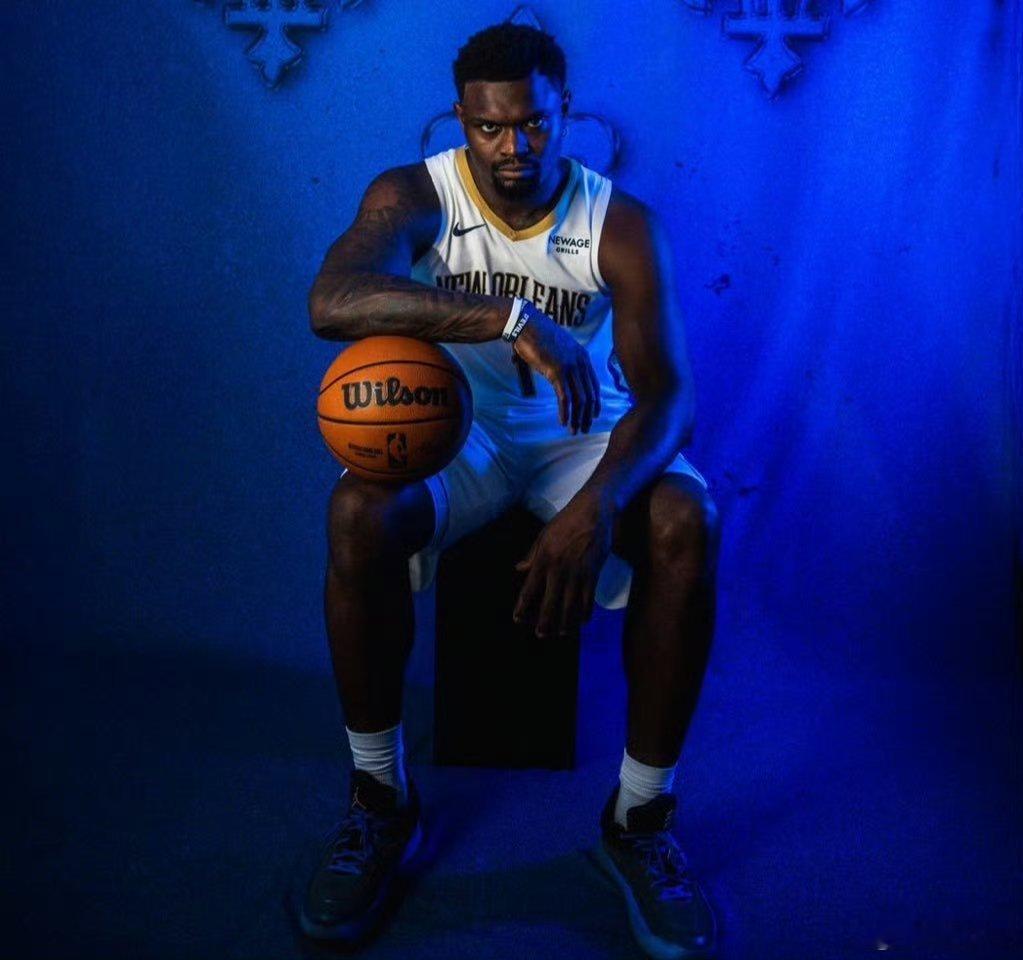 西部倒一但两连胜的鹈鹕，下场将对阵西部第一但两连败的雷霆。 