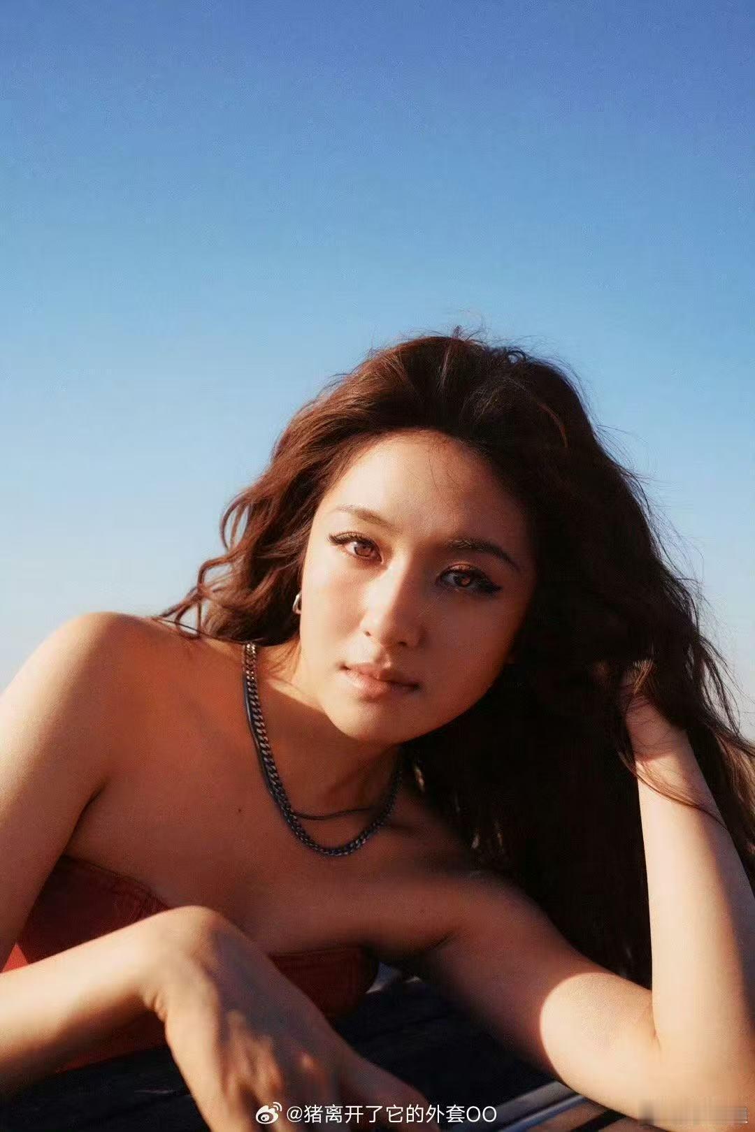 李兰迪沙漠公路大片 ​​​是兰迪自由肆意的26岁！！！李兰迪26岁生日大片完全幻