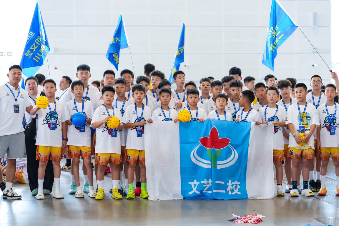辽宁代表团出来那一刻，莫名的感动！连续两年来到NYBO全国总决赛现场，真切感受到