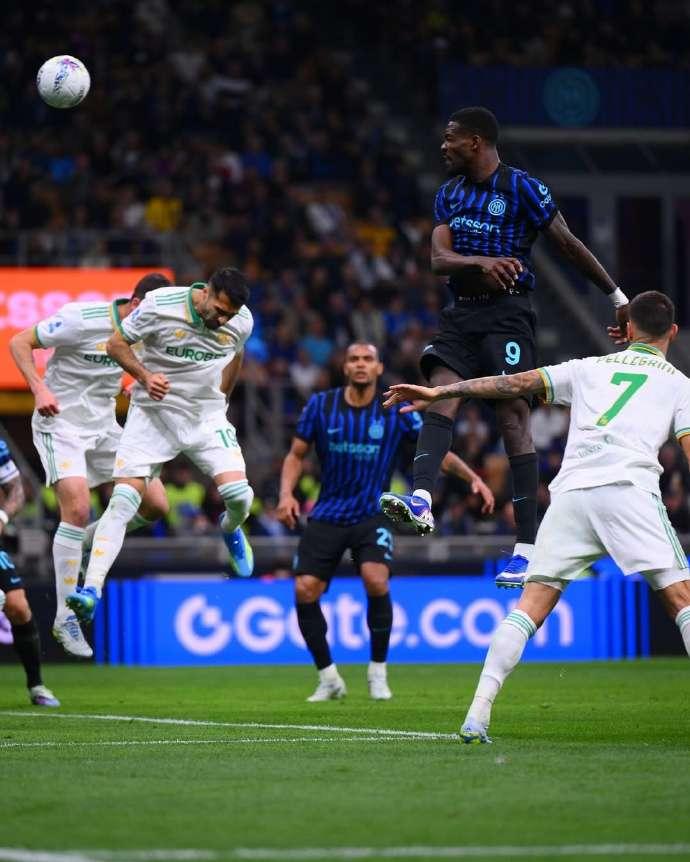 夏窗重中之重的事，是要重组后防。现有阵容防守能力弱化，缺个科内式的防守中场，拖后