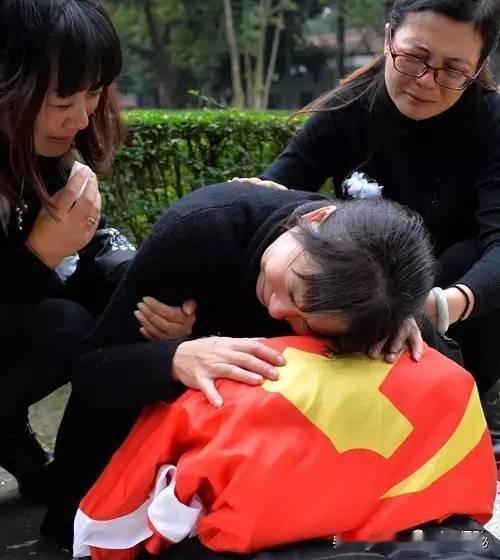 致敬革命烈士！——缅怀余旭同志的英勇献身精神
       在那风云变幻的天空之