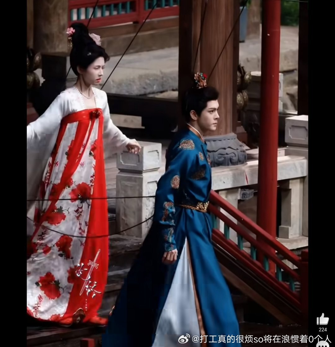 女的裙子廉价得没眼看了