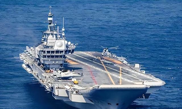 “奉劝所有中国人，大家一定要做好心理准备，最近官方媒体接连发声，提醒我们注意周边