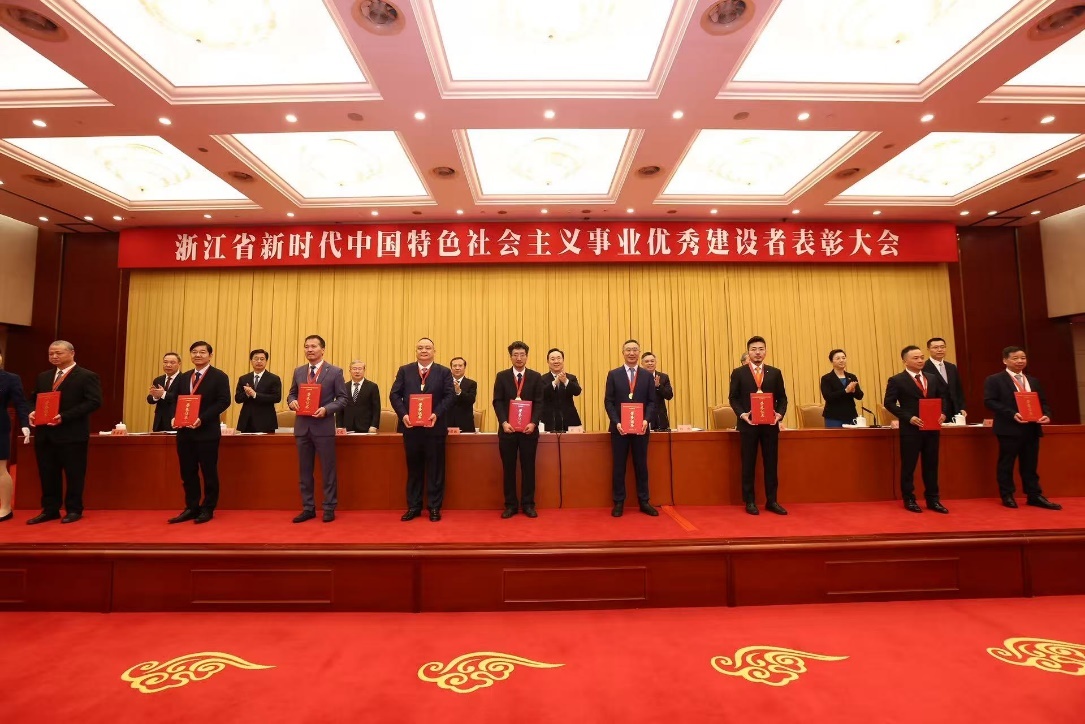 零跑汽车最近捷报频传！创始人朱江明刚刚被授予了“浙江省新时代中国特色社会主义事业