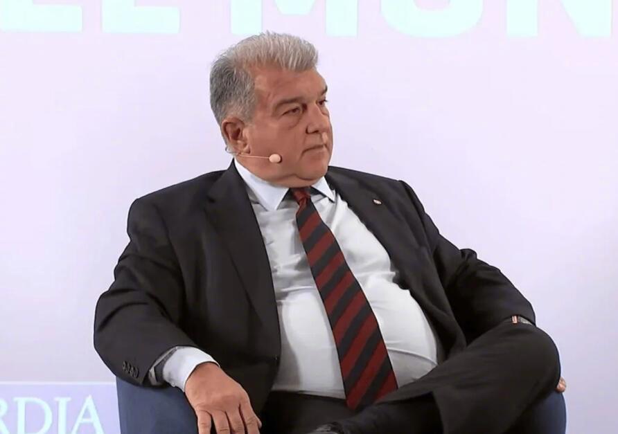 【拉波尔塔：曾给梅西父亲发合同，他说回归压力大想去迈阿密】巴萨主席候选人拉波尔塔