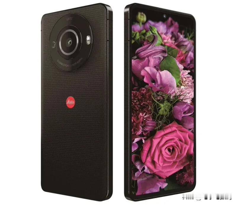 没想到徕卡亲儿子居然就要推出第三代了，Leitz Phone 3 即将发布。
这