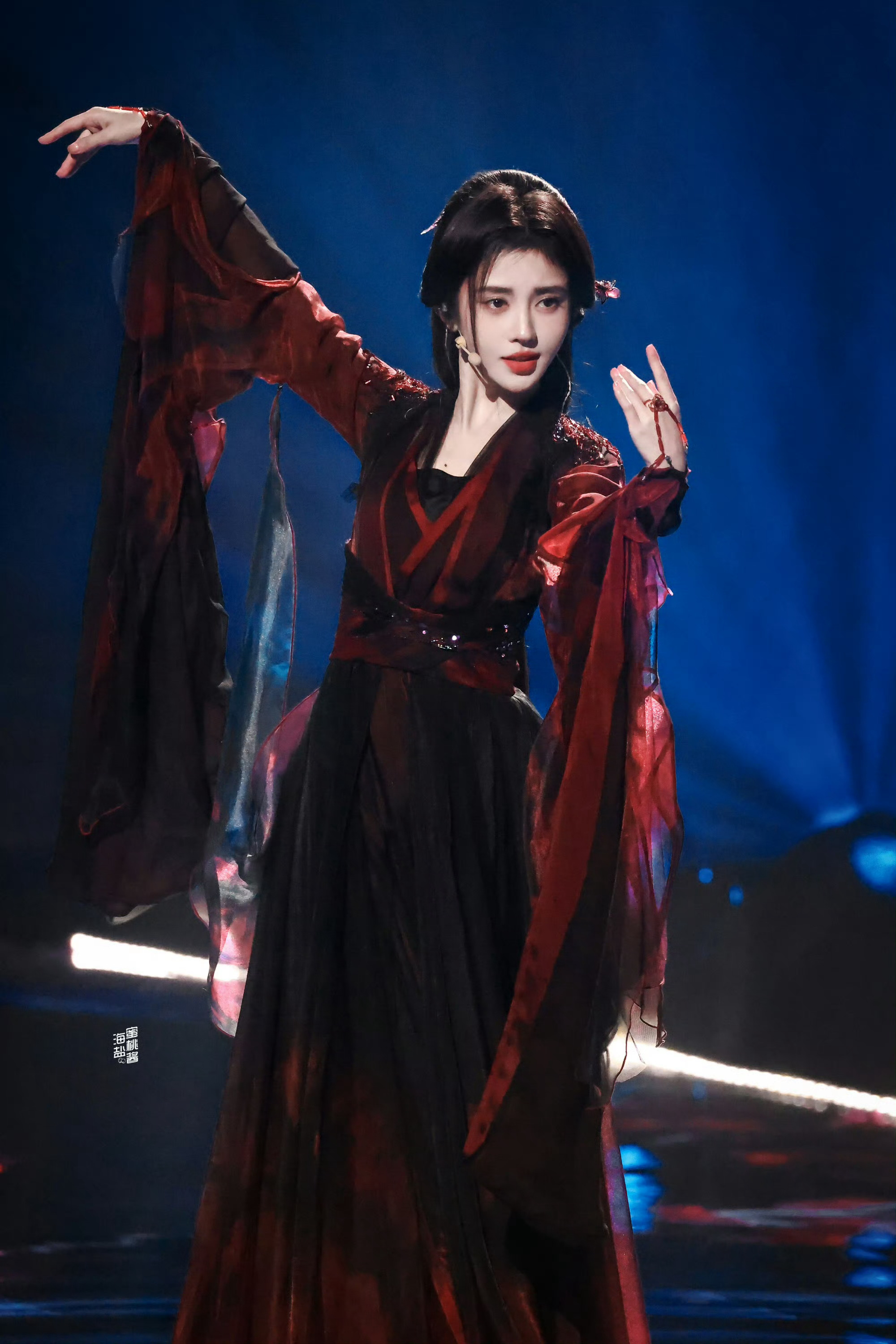 jjy鞠婧祎jjy鞠婧祎苏绿夏怎么会忘掉那段时间整天整夜期待见你一面。