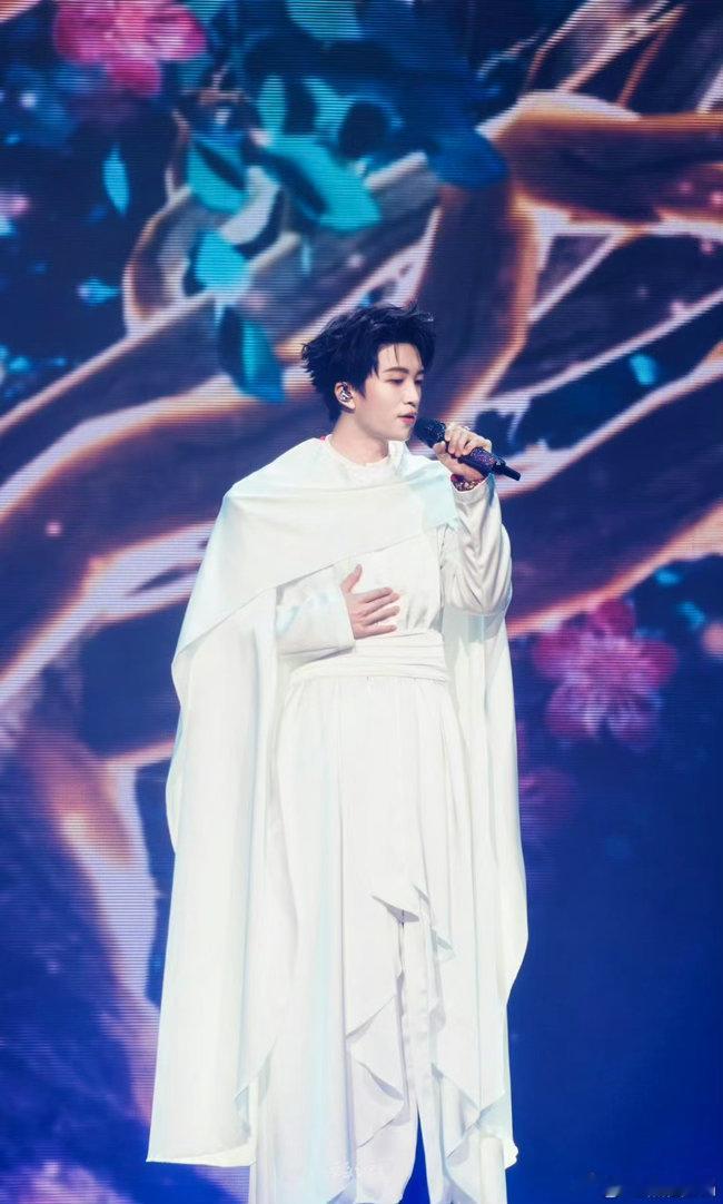 歌手第一轮排名歌手2026歌王之战第一轮竞演结果第一名：胡彦斌&韩磊第二名：齐豫