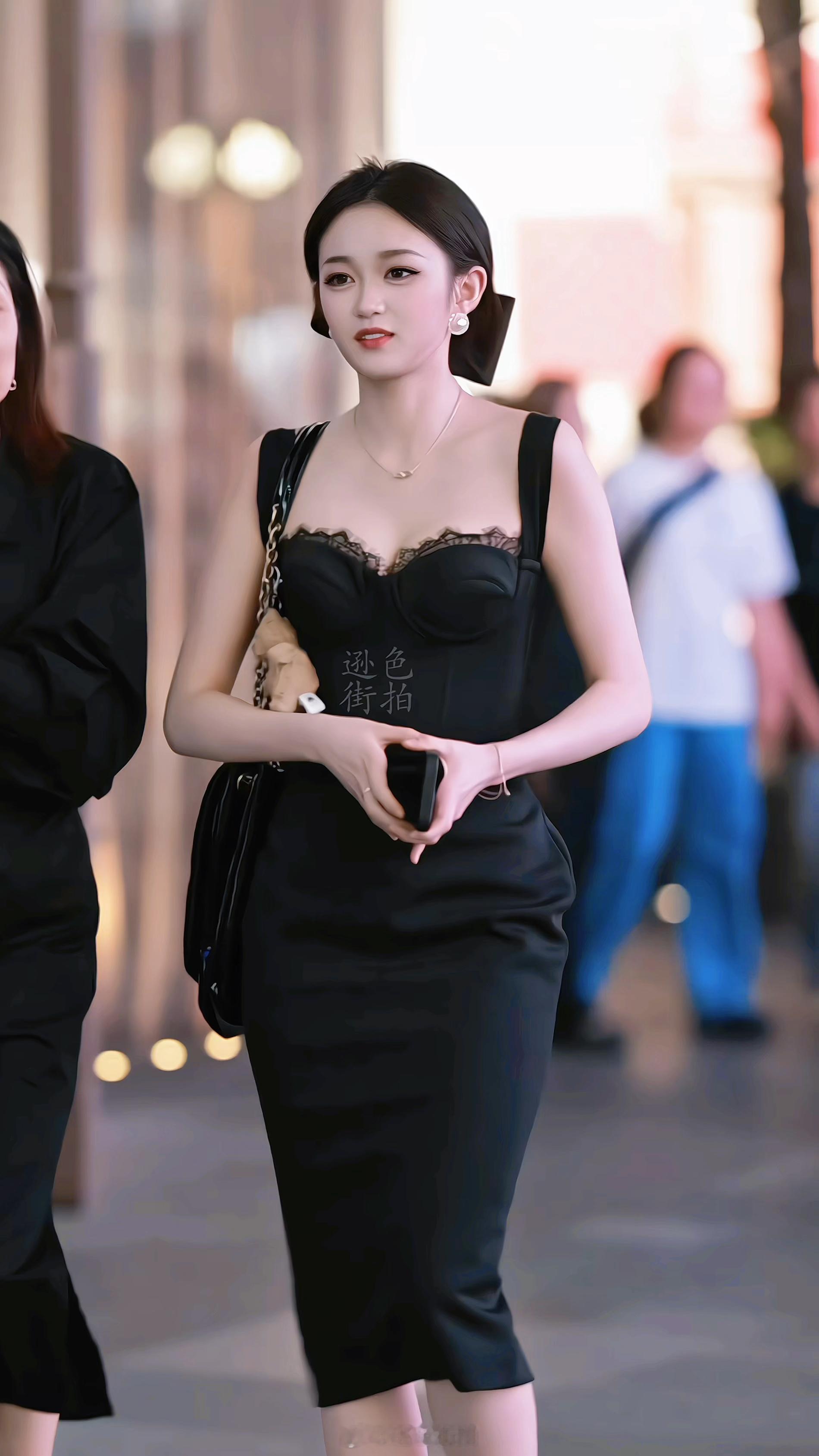 【成都街拍】貌美如花。丨摄影拍照每日穿搭 ​​​