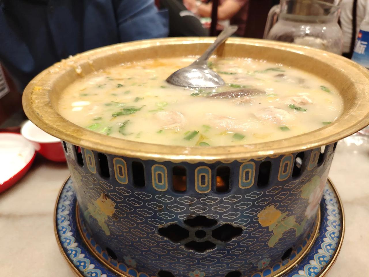 羊头，鱼香肉丝，酱牛肉，拌凉菜。