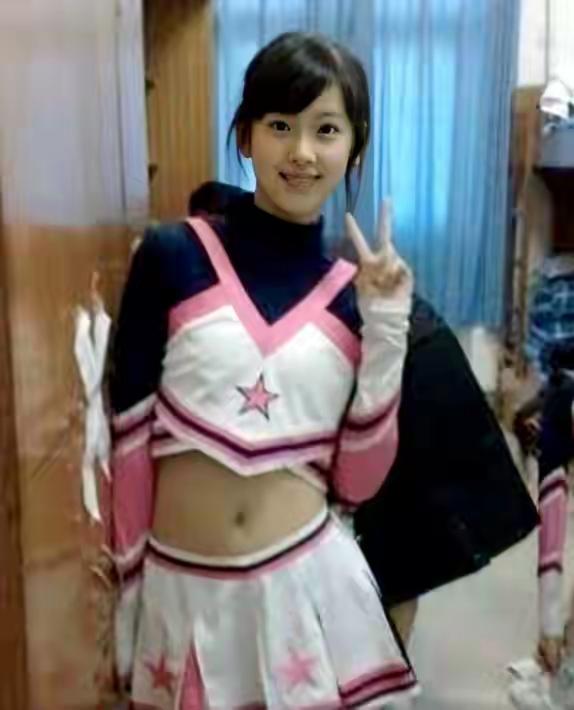 奶茶真的三拒张艺谋吗？当初参与营销的相关人员透露，她只是参加了选拔。至于选没选上