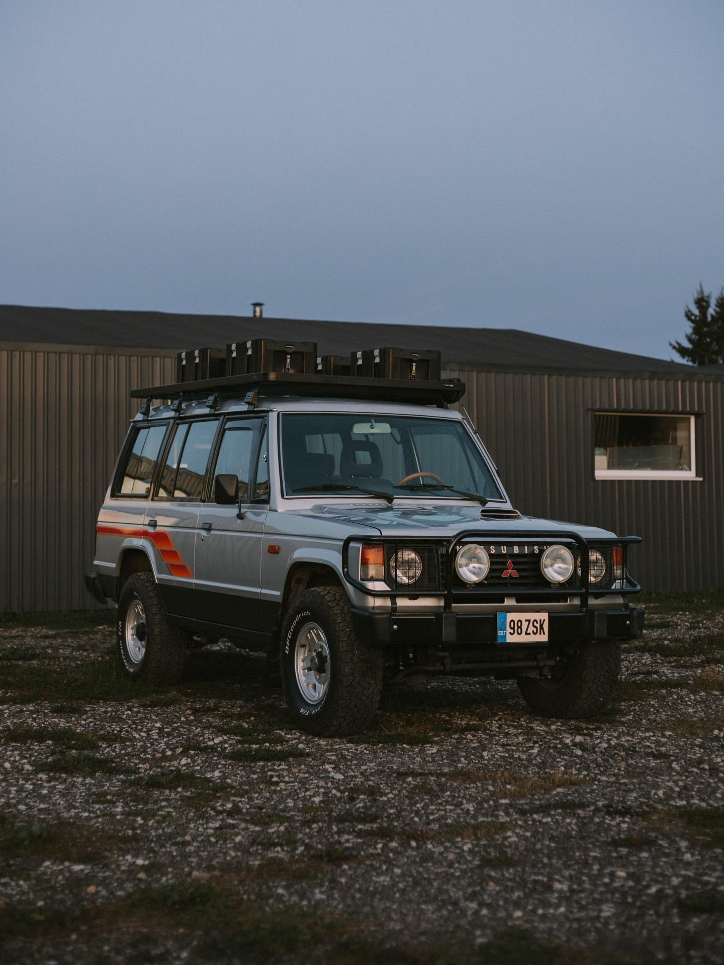 帕杰罗  旧时的暖色调mitsubishimitsubishipajeropaj