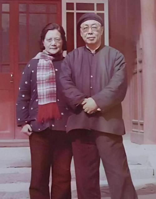 1968年，被永久开除党籍的国歌词作者田汉，在狱中结束了70载的生命，过了7年，