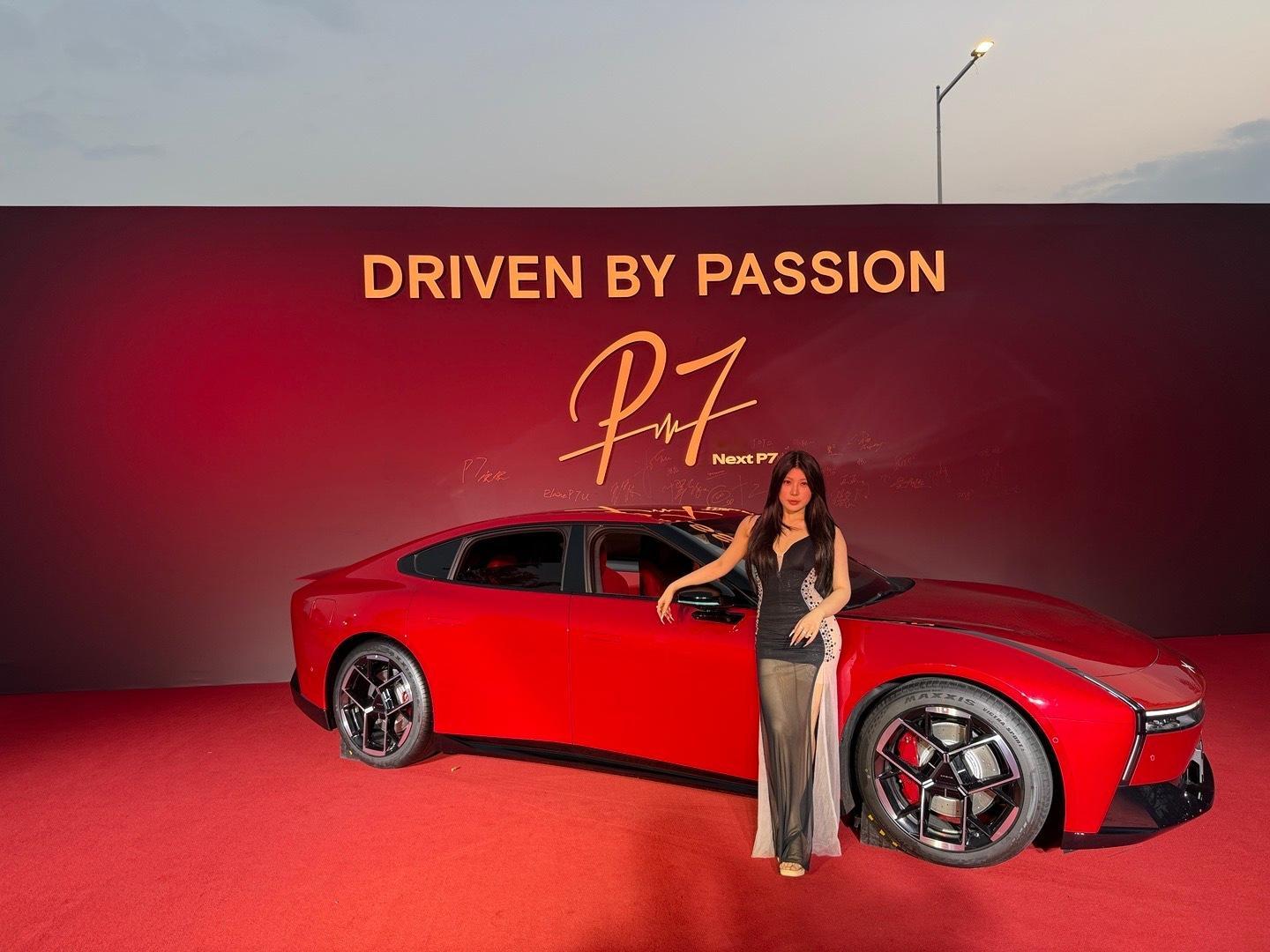 今夜广州小鹏科技园总部😎气氛不一般✨热爱P7的鹏友们齐聚一堂全新配色、全新版本