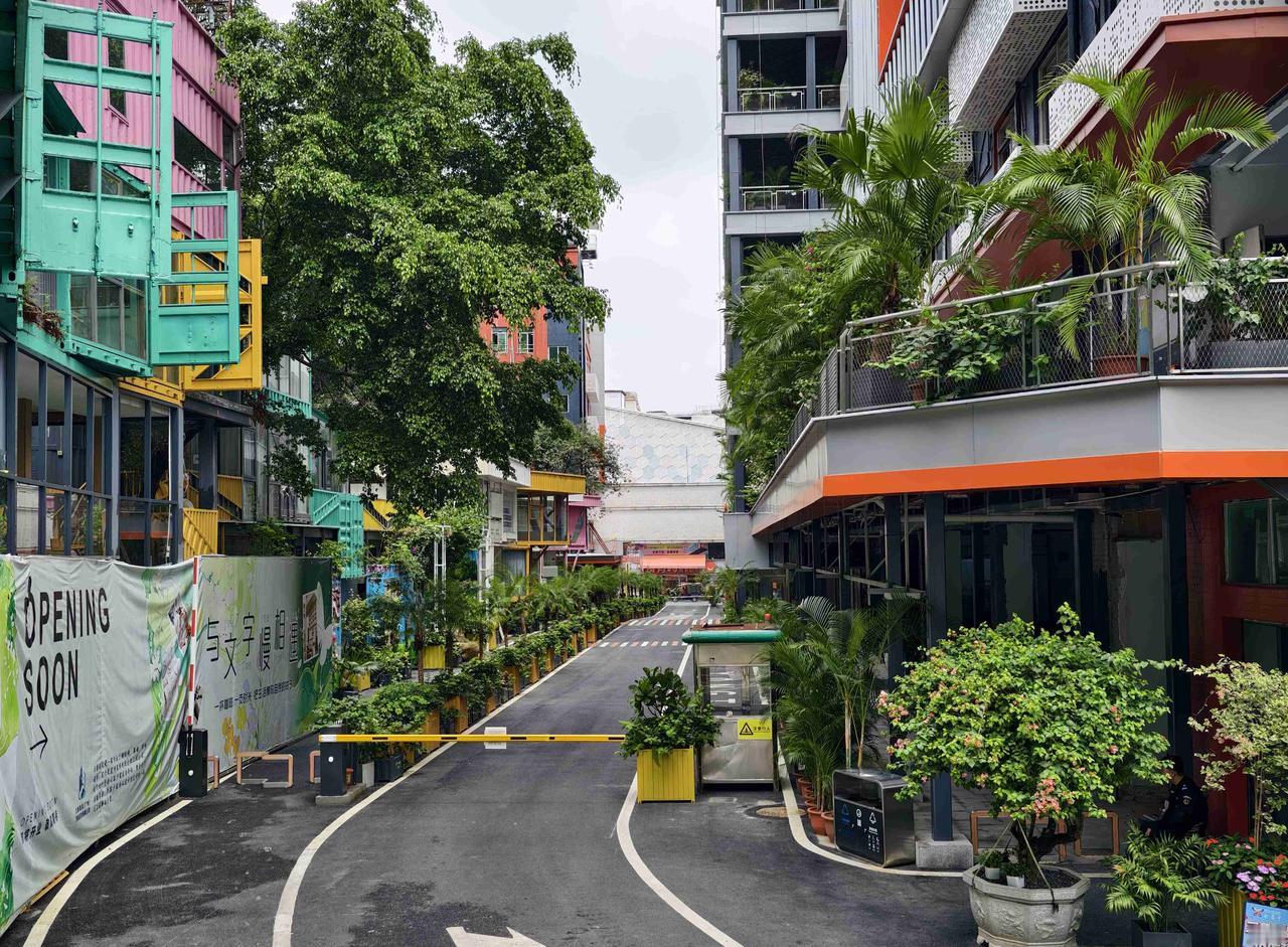 我的今日状态：🏝️旅行度假
我这里的天气：☀️晴天 我在家乡晒风景 晒秋日打卡