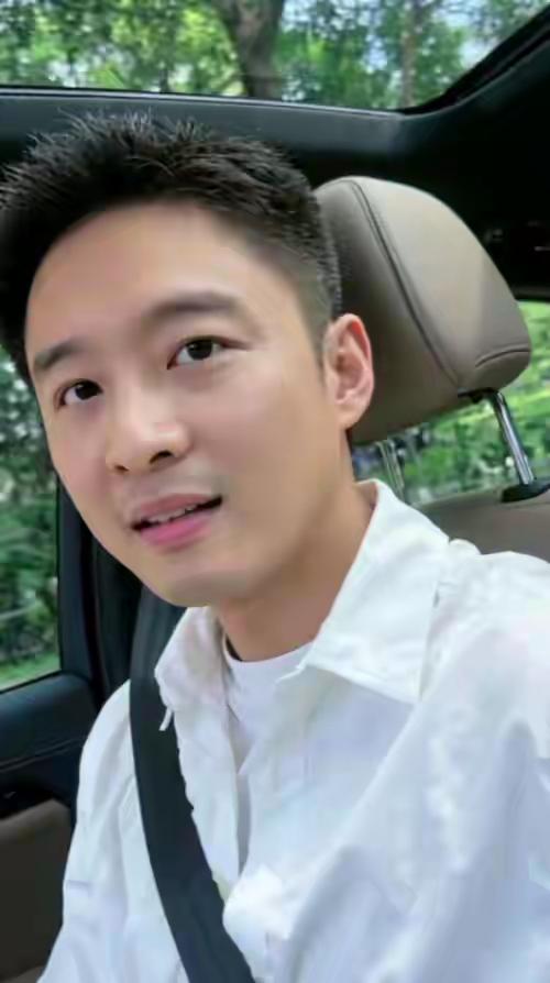 霍启山新恋情曝光不到1天，女方身份被扒光，整个霍家坐不住了！这到底是娱乐圈的热闹