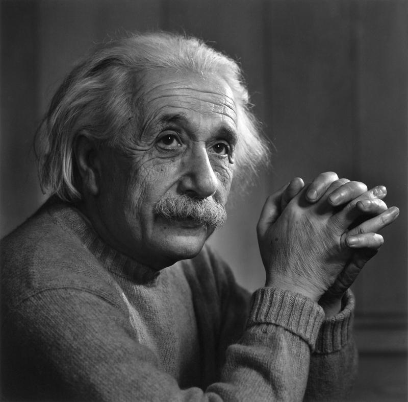 我十分认同“天才全能并非后天培养，而是先天特长”这一说法。就拿爱因斯坦来说，他在