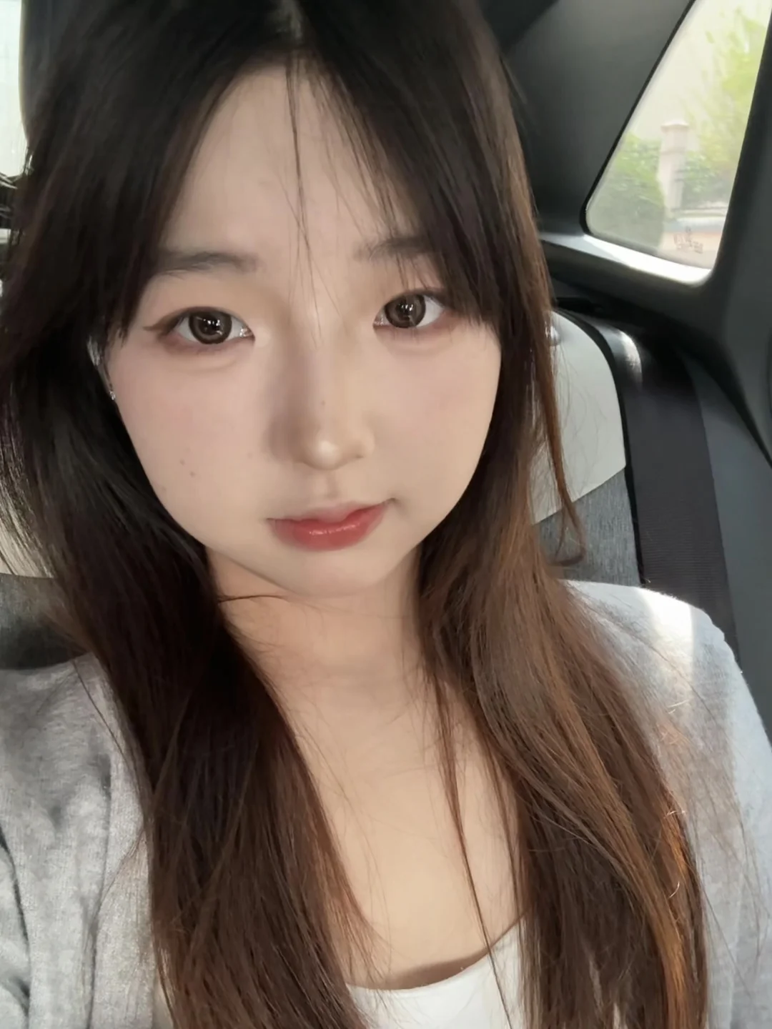 同一妆容 做发型前后对比