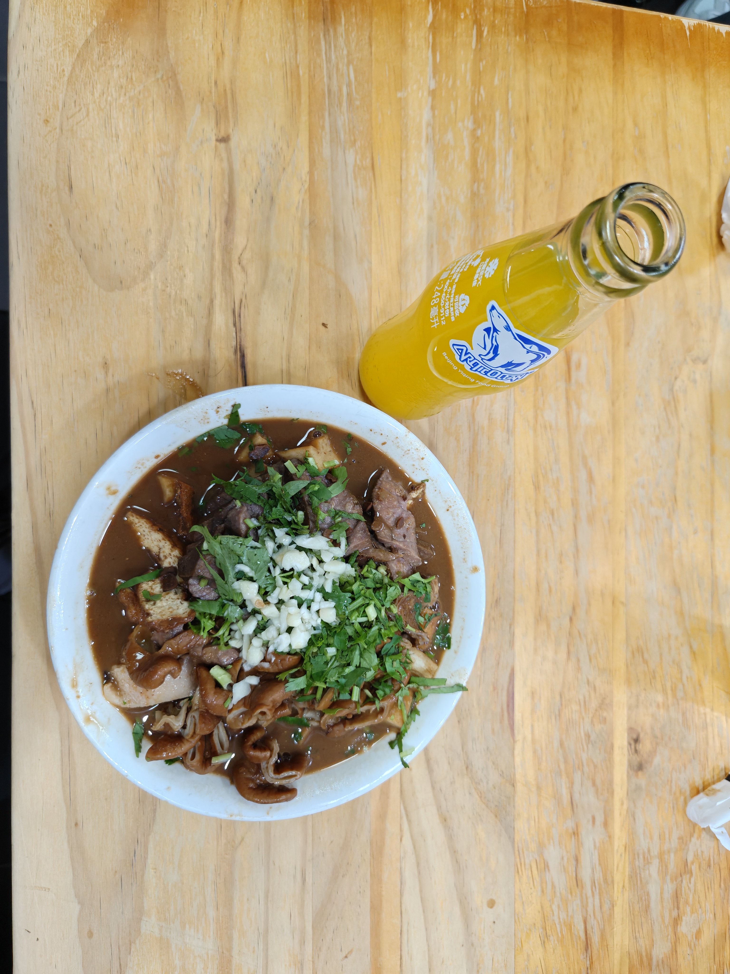 来北京必须得吃一顿老北京卤煮那叫一个地道