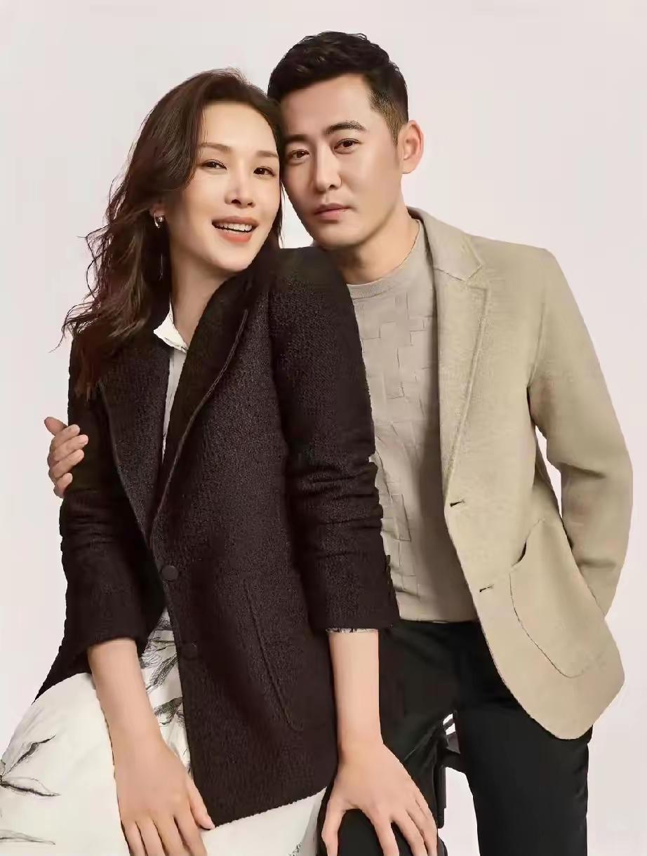 今天刷到一条离谱的消息，
越琢磨越觉得水深。
​佟晨洁和魏巍参加再见爱人的原因，