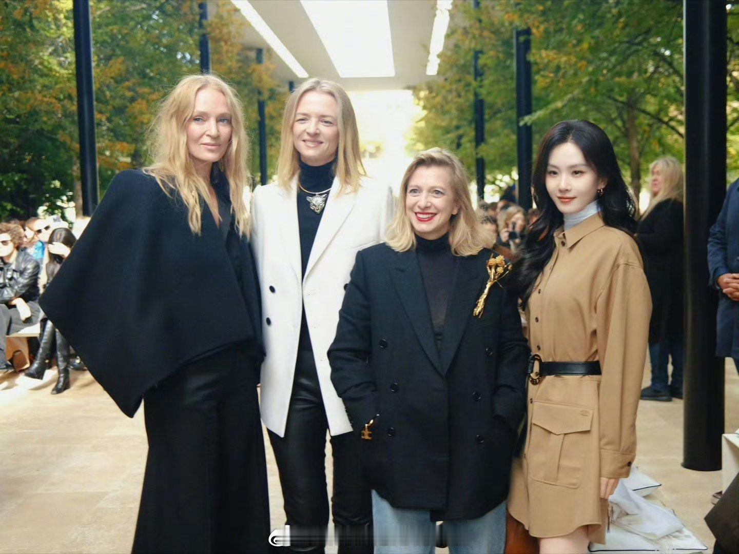 刘诗诗与LVMH大公主合影刘诗诗好美 毋庸置疑 ​​​