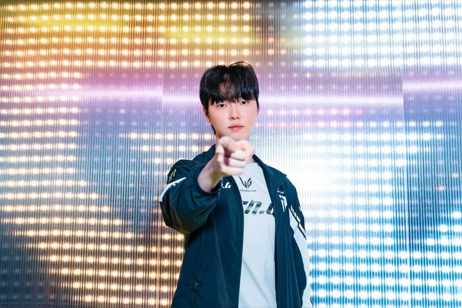 Chovy选手的指指[拜托][拜托]gen战胜ktgen对战kt2025lck 