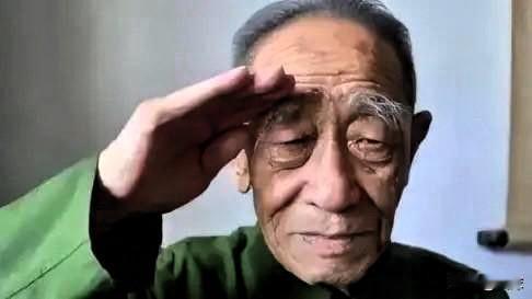 他是飞夺泸定的营长，却被当“汉奸”批斗二十年，杨得志登门见其惨状，当场写下一行字