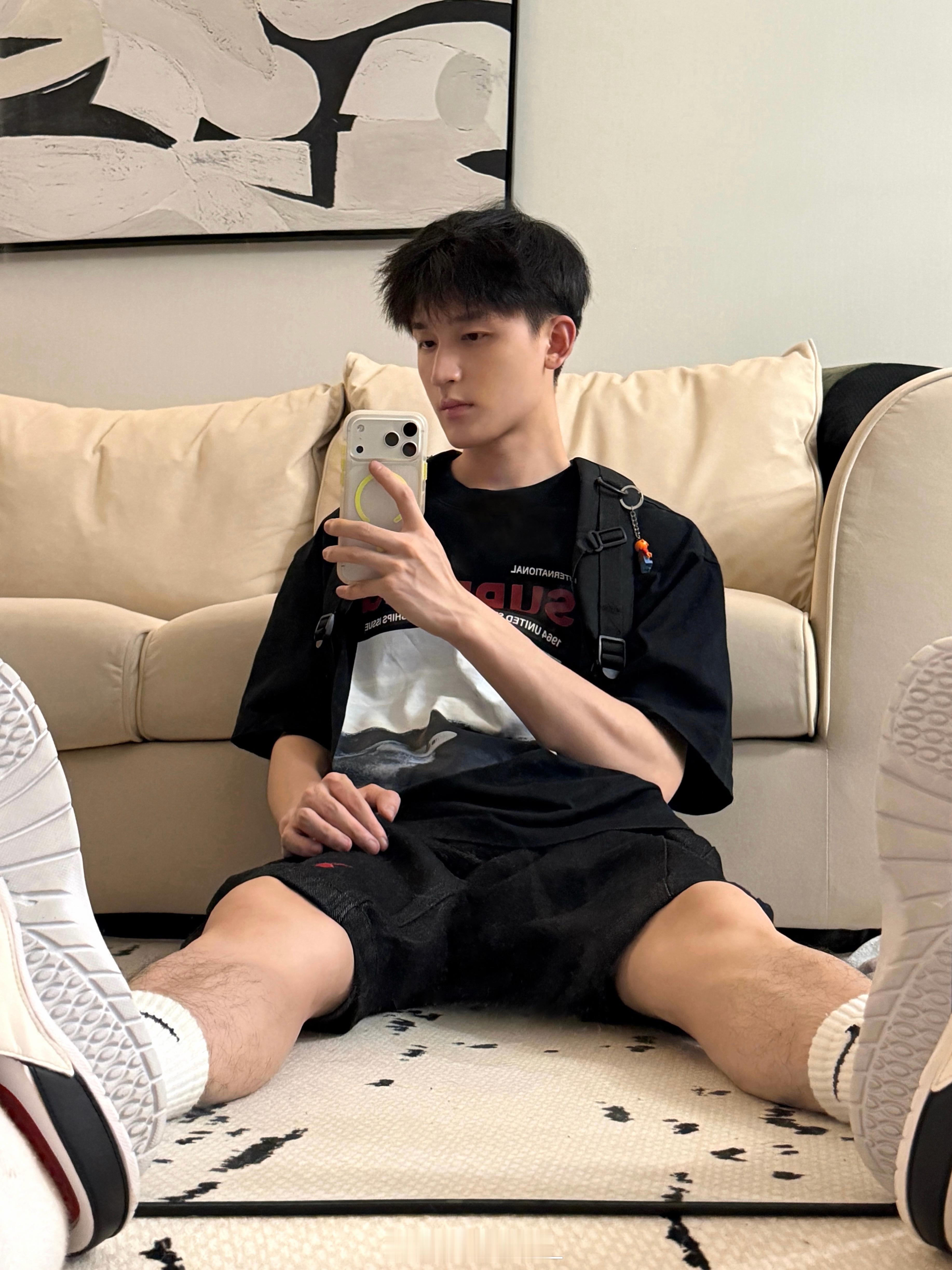 刷到的都没男朋友吧，我来了 