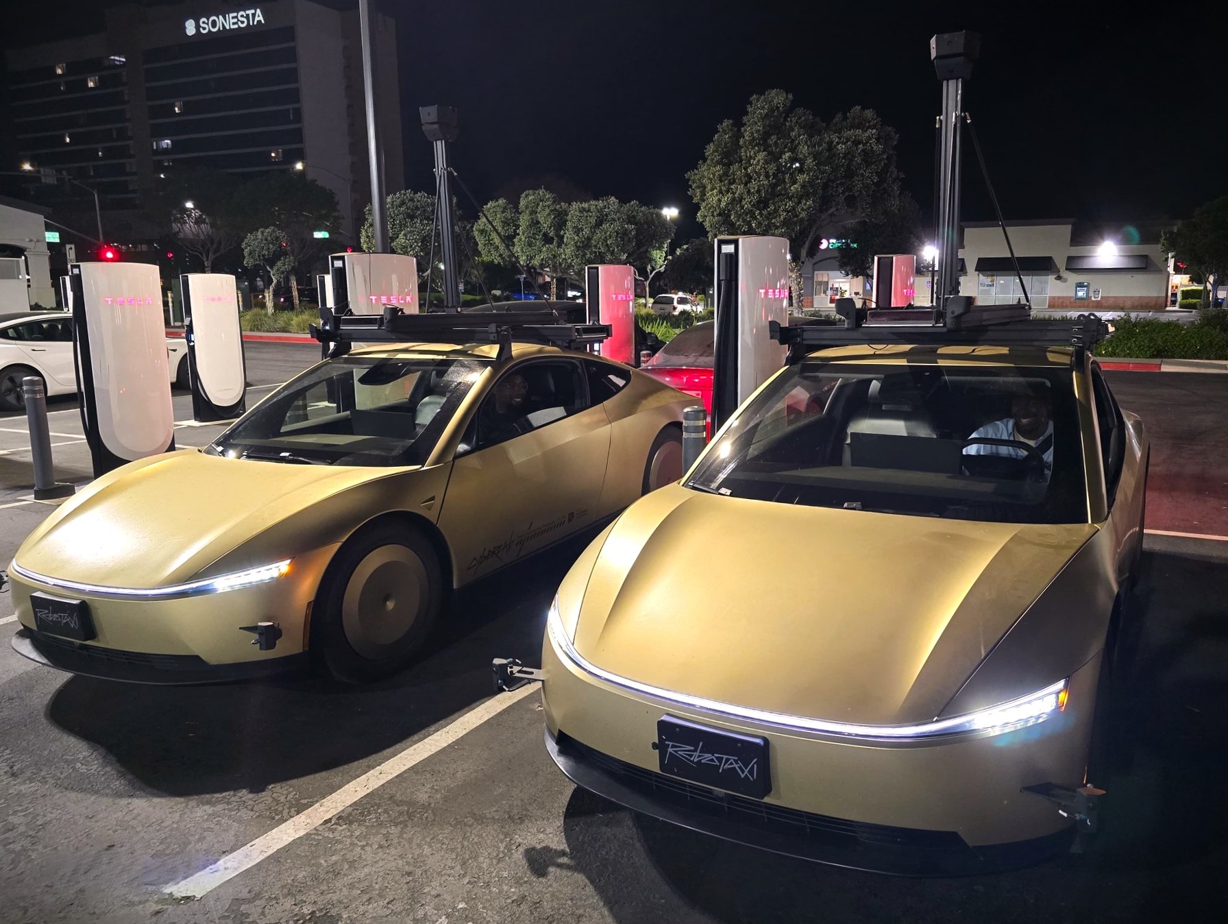 特斯拉Robotaxi车队规模近650辆，其中无安全员25辆根据Robotaxi