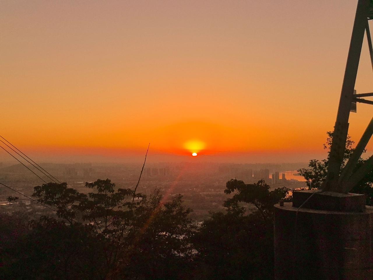 南峡山日落