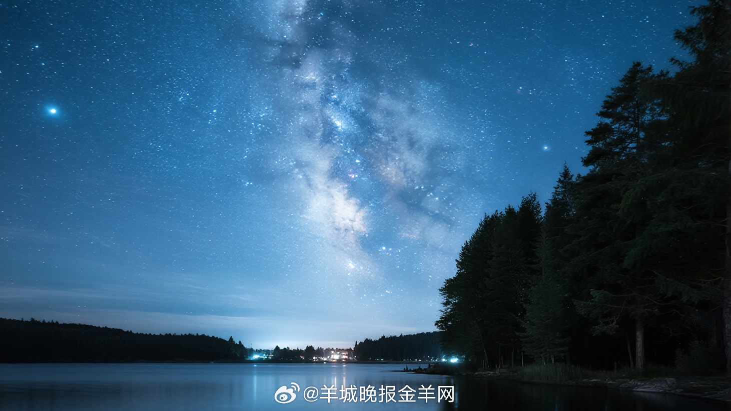 #晚安# 夜色如诗，静谧而深邃，愿它为你编织一个充满星辰与梦想的夜晚。 ​​​