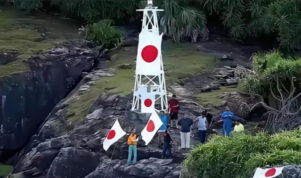 钓鱼岛不必拆灯塔！中国这招更绝，日本只能干瞪眼，太解气了！

表面上看，灯塔仍立