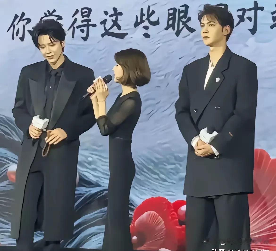 这张图就能很明显的看出赵露思为什么会病了，这小身板风一吹就倒了吧！

不知道她是