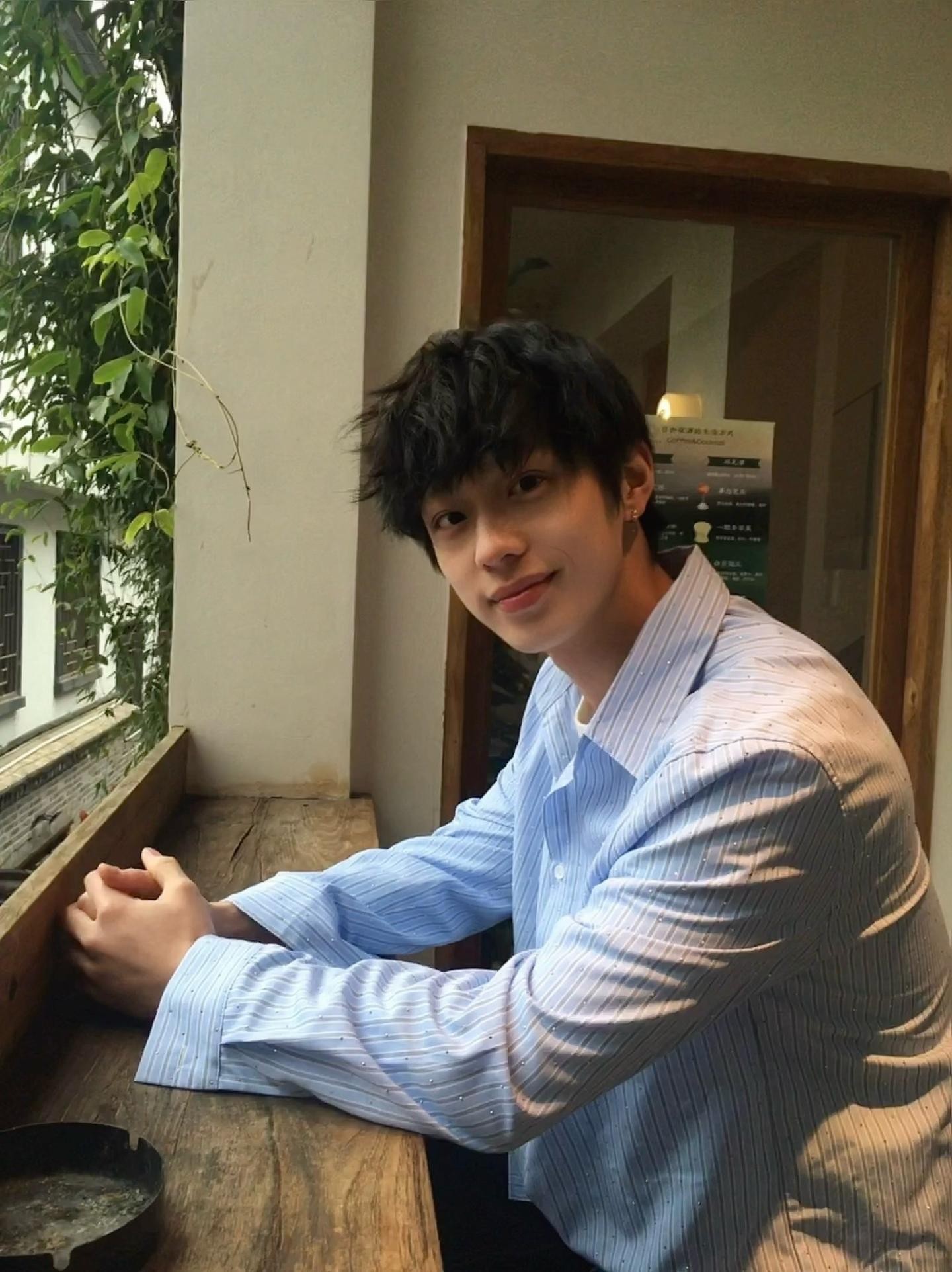 暗恋像一颗颗的青梅果