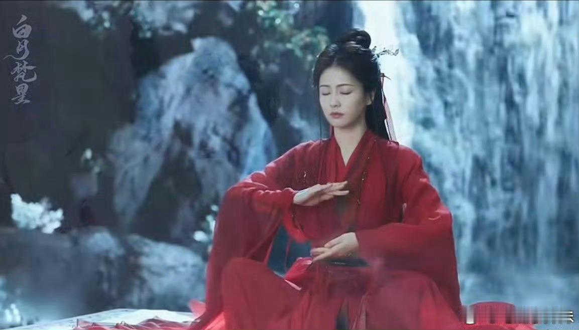 等着12:00钟抢白月梵星的云包场[haha] 