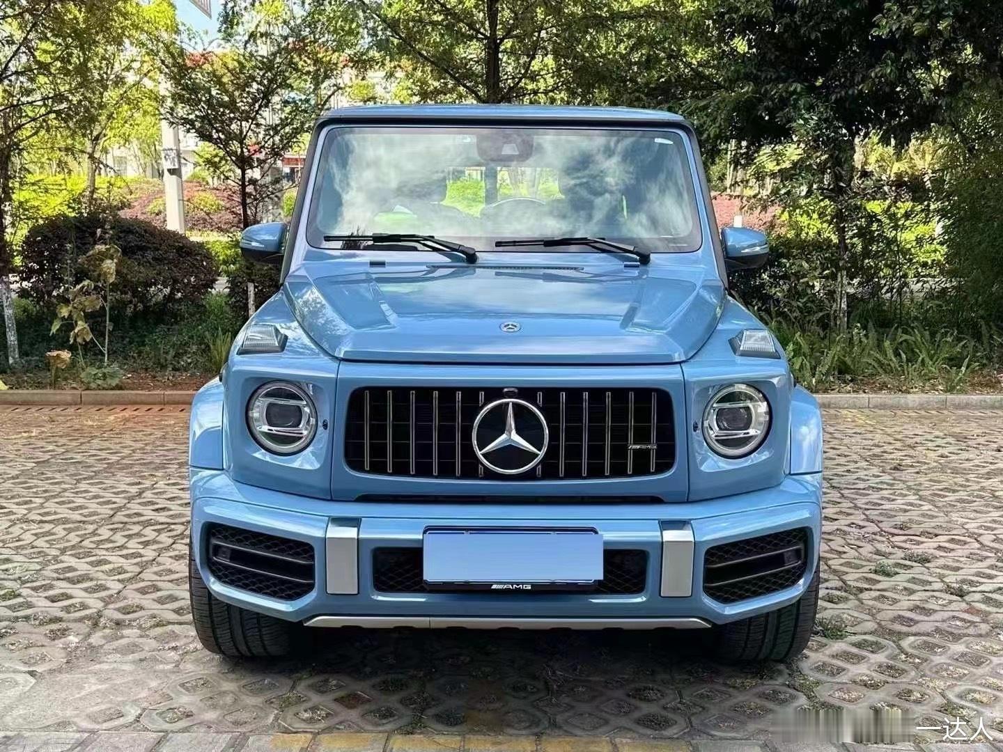 奔驰G63 AMG  瓷器蓝，真好看！ ​​​
