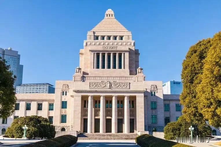据日本共同社报道，日本跨党派的“日中友好议员联盟”拟8月下旬访问中国，知情人士透