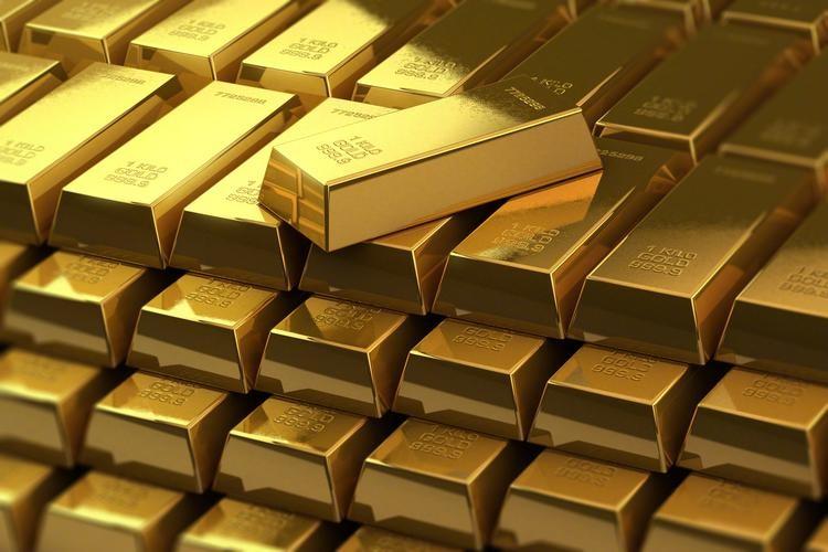 金价周内大涨超7%，金价重返4400美元！
8月8日一早，不少准备买金饰的消费者