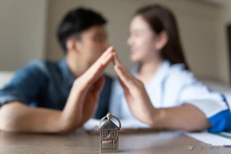 这样做值得吗？妻子婚外情暴露，丈夫驾车复仇，好友命丧车轮，
2025年11月20