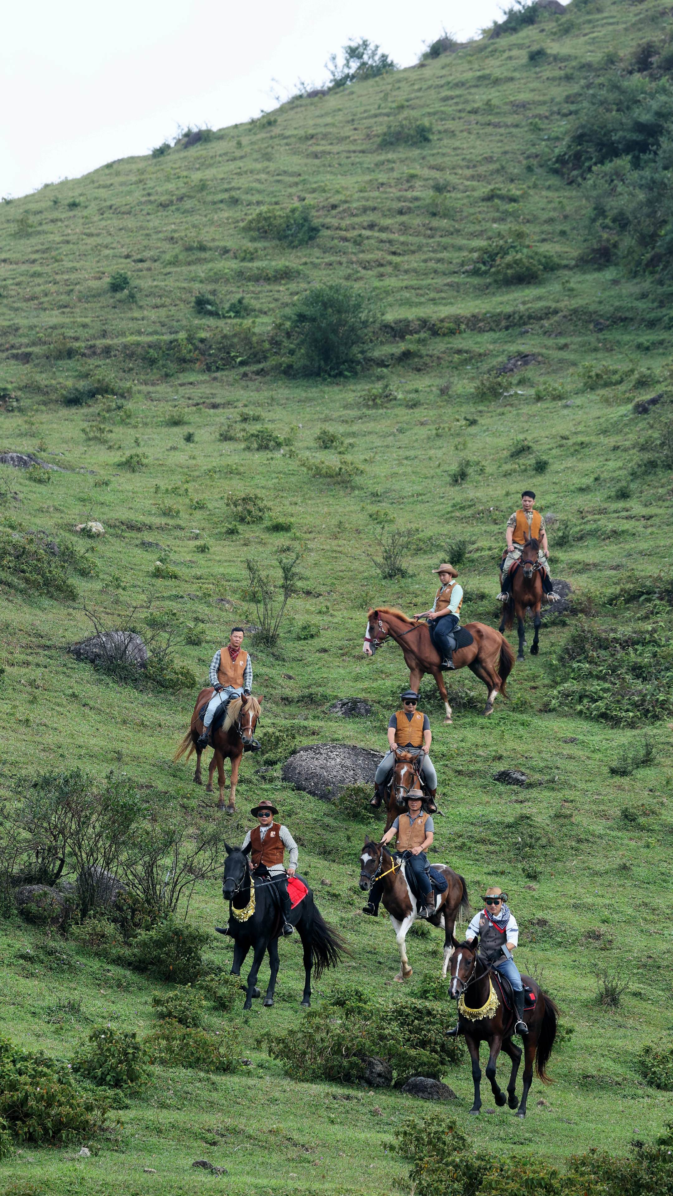 七剑下天山 大草原美好生活 摩天小镇旅游度假区