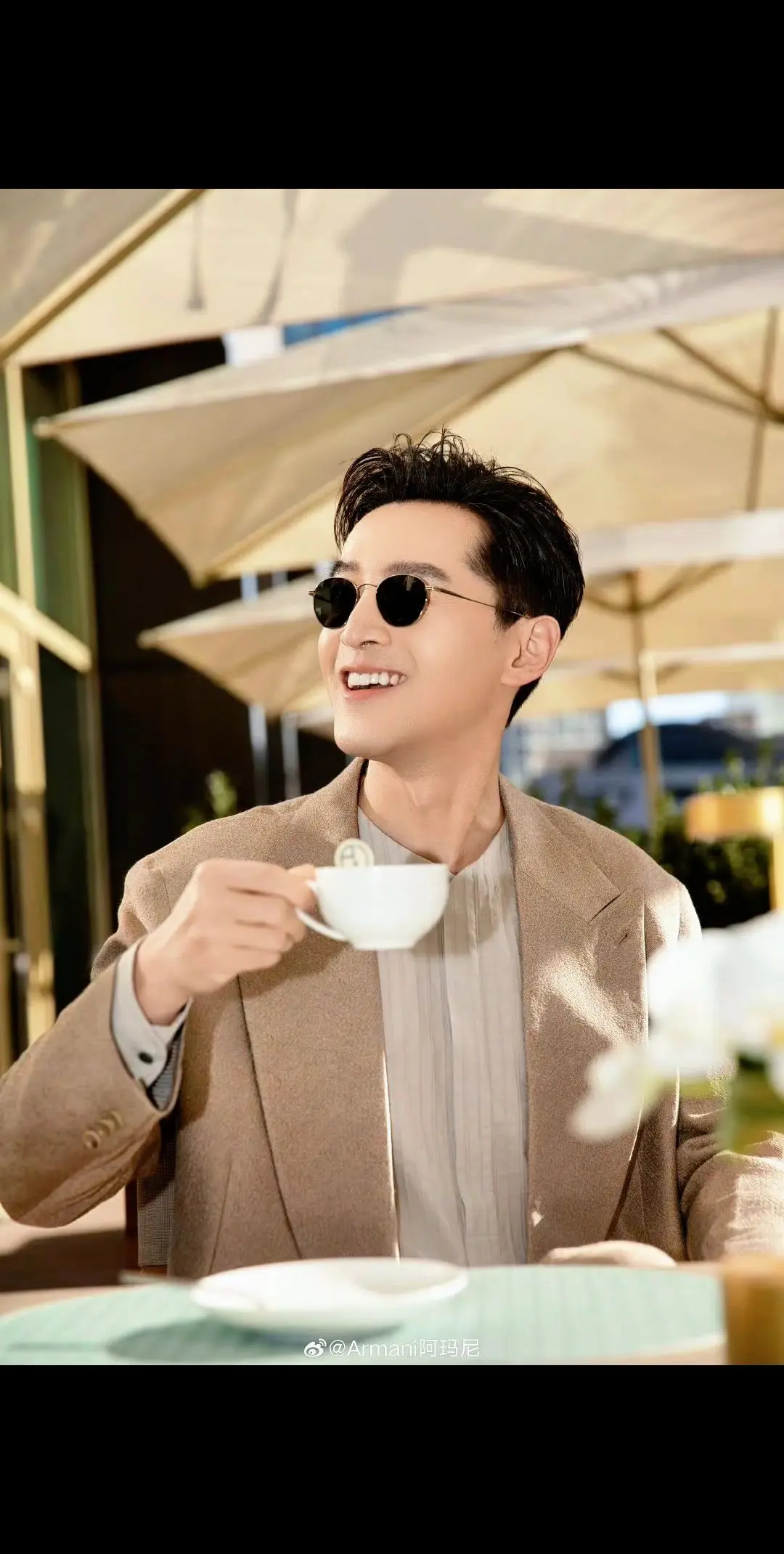喝杯咖啡。