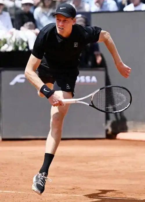 ATP最新一期排名
1，辛纳14750
2，阿卡拉斯11960
3，字维列夫
4