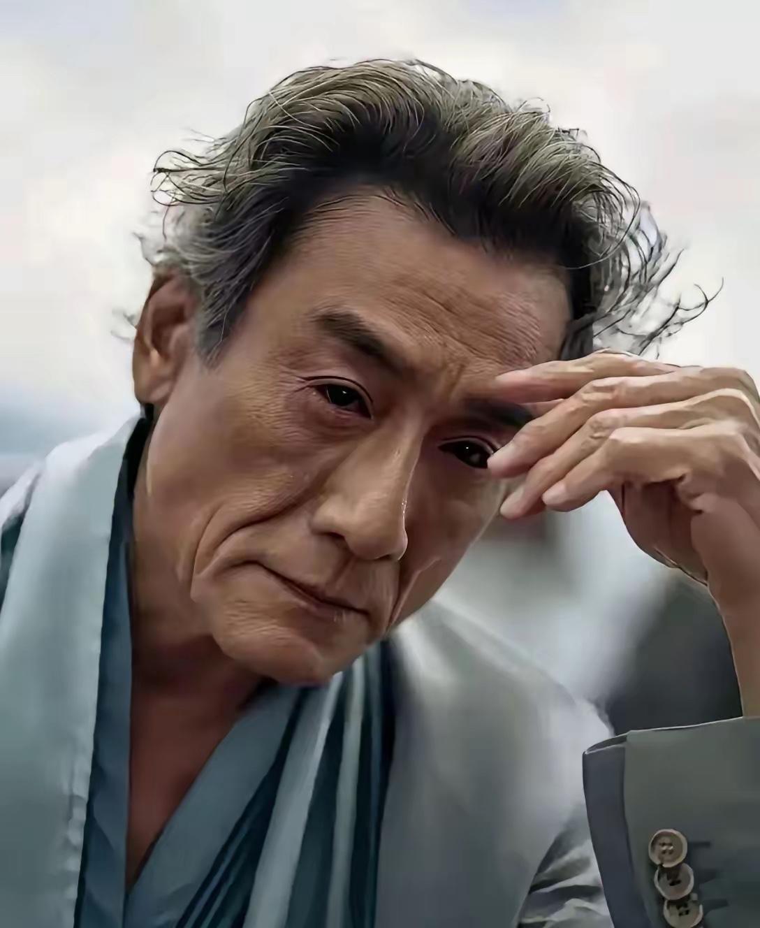 为什么梁家辉还在拍戏？原因很简单，不是因为他缺钱了，也不是因为他想蹭热度，而是因