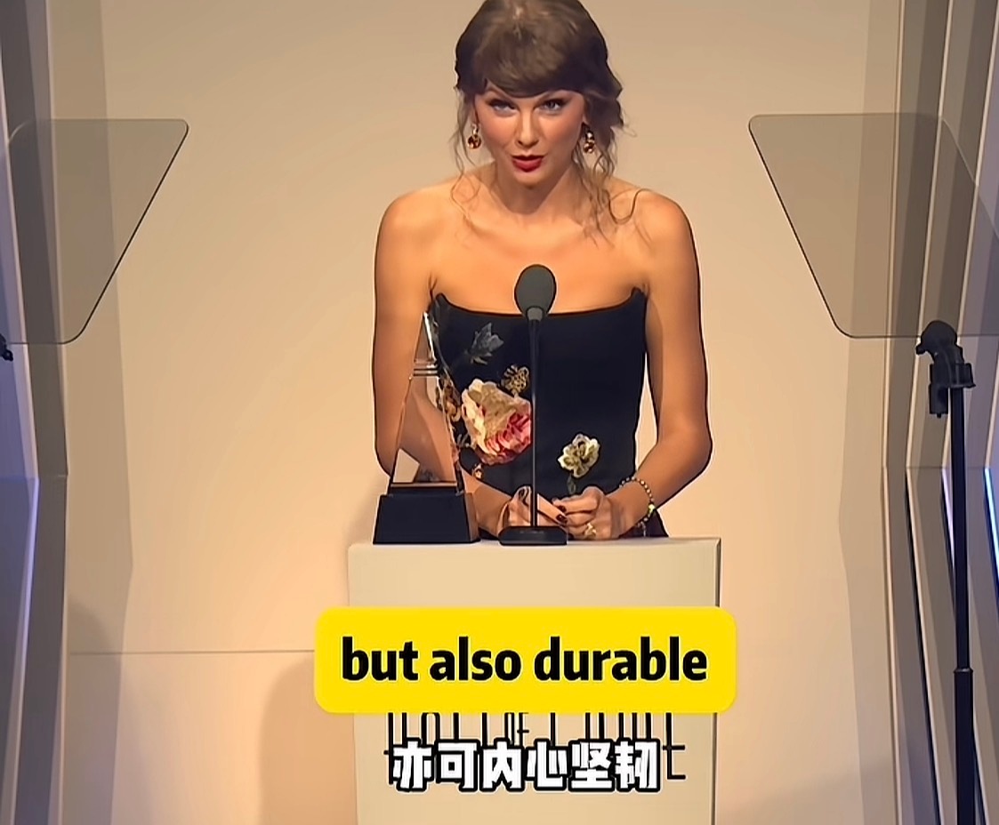 每次无聊我就会用王菲早年的演唱会视频洗洗耳朵和眼睛，重返九十年代、世纪之初那几年